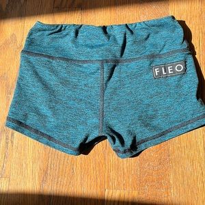 FLEO short XS